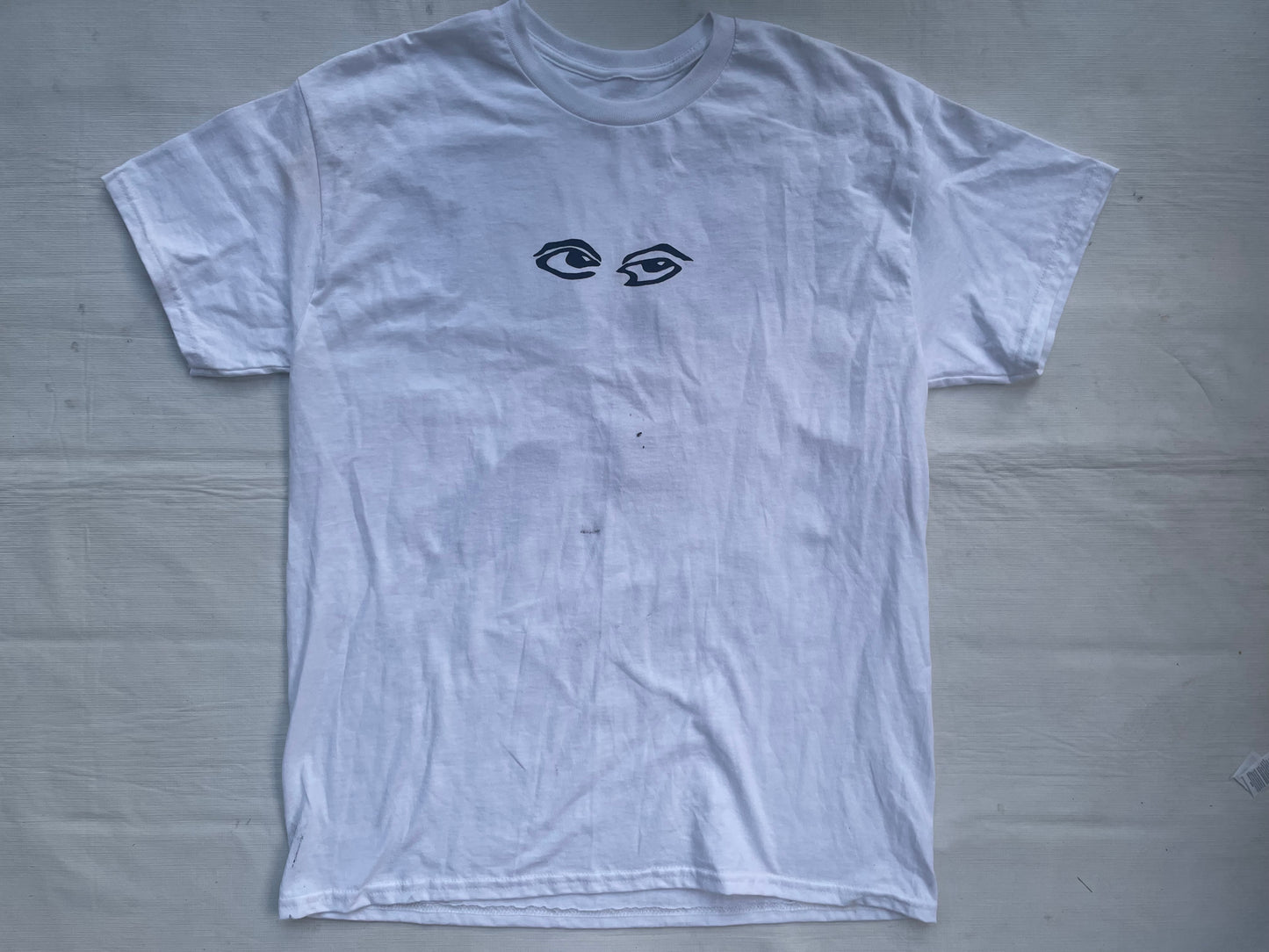 eyes wings sample tee