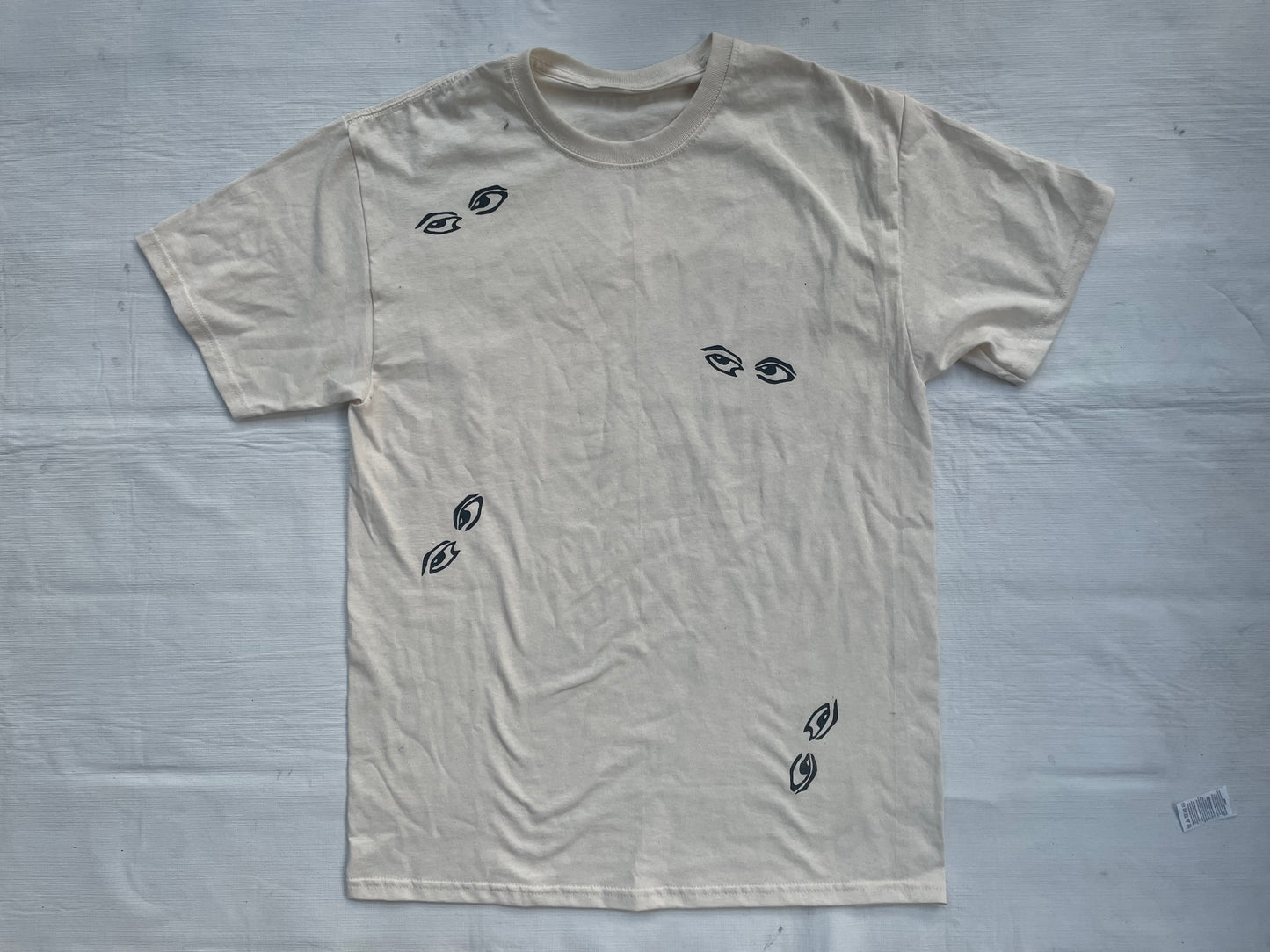 eyes sample tee