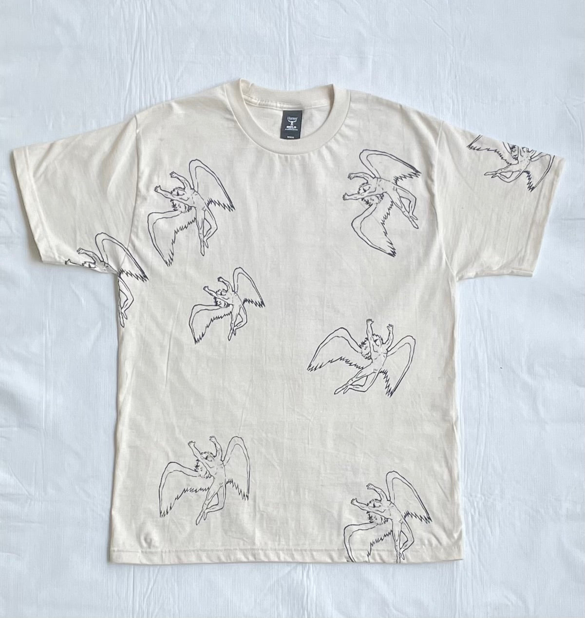 Angel all over print tee